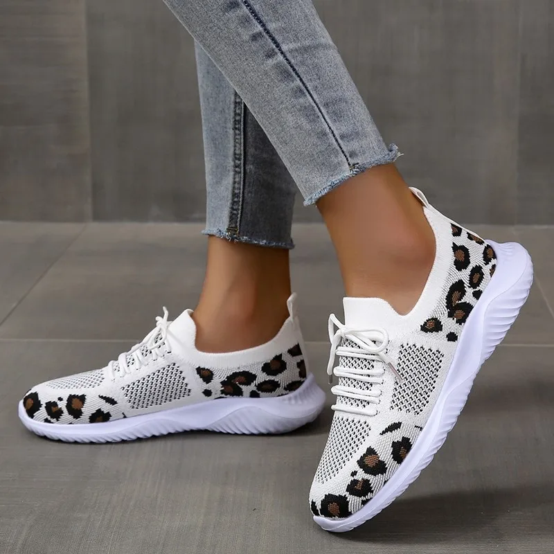 새로운 여름용 여성용 니트 메쉬 소재의 통기성이 좋은  - Knit Fabric Lace Up Sneakers 리뷰 및 가격
